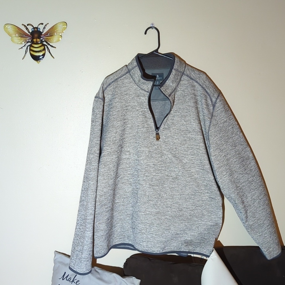 G.H. Bass and Co pull over, Size XXL/TTG,gray pattern